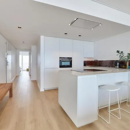 Lecomte - North Sea Lofts 102 * Остенде