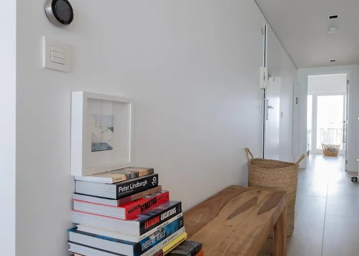 Lecomte - North Sea Lofts 102 *